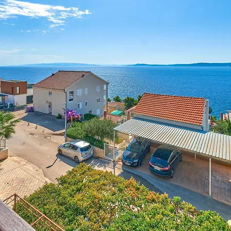 Julia Apartman Trogir