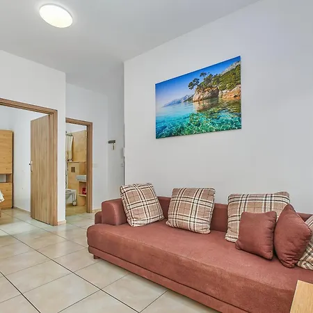 Апартаменти Julia *