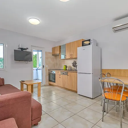 Julia Апартаменти *