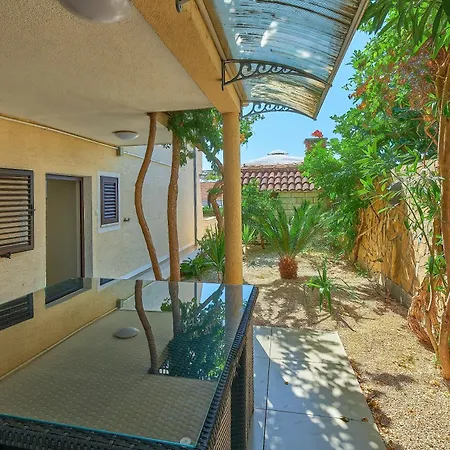 Апартаменти Julia