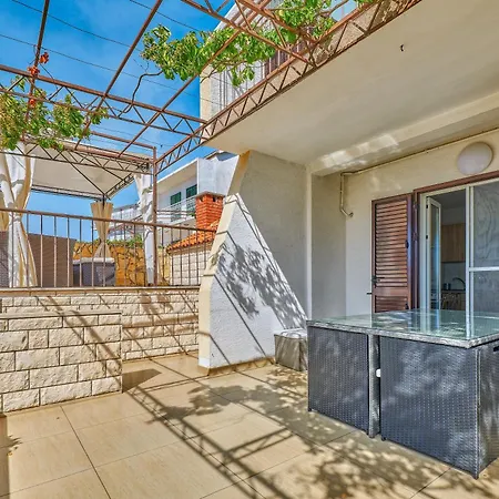 Апартаменти Julia